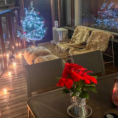 Junior Orange B6 By Interhome 塔库沃里